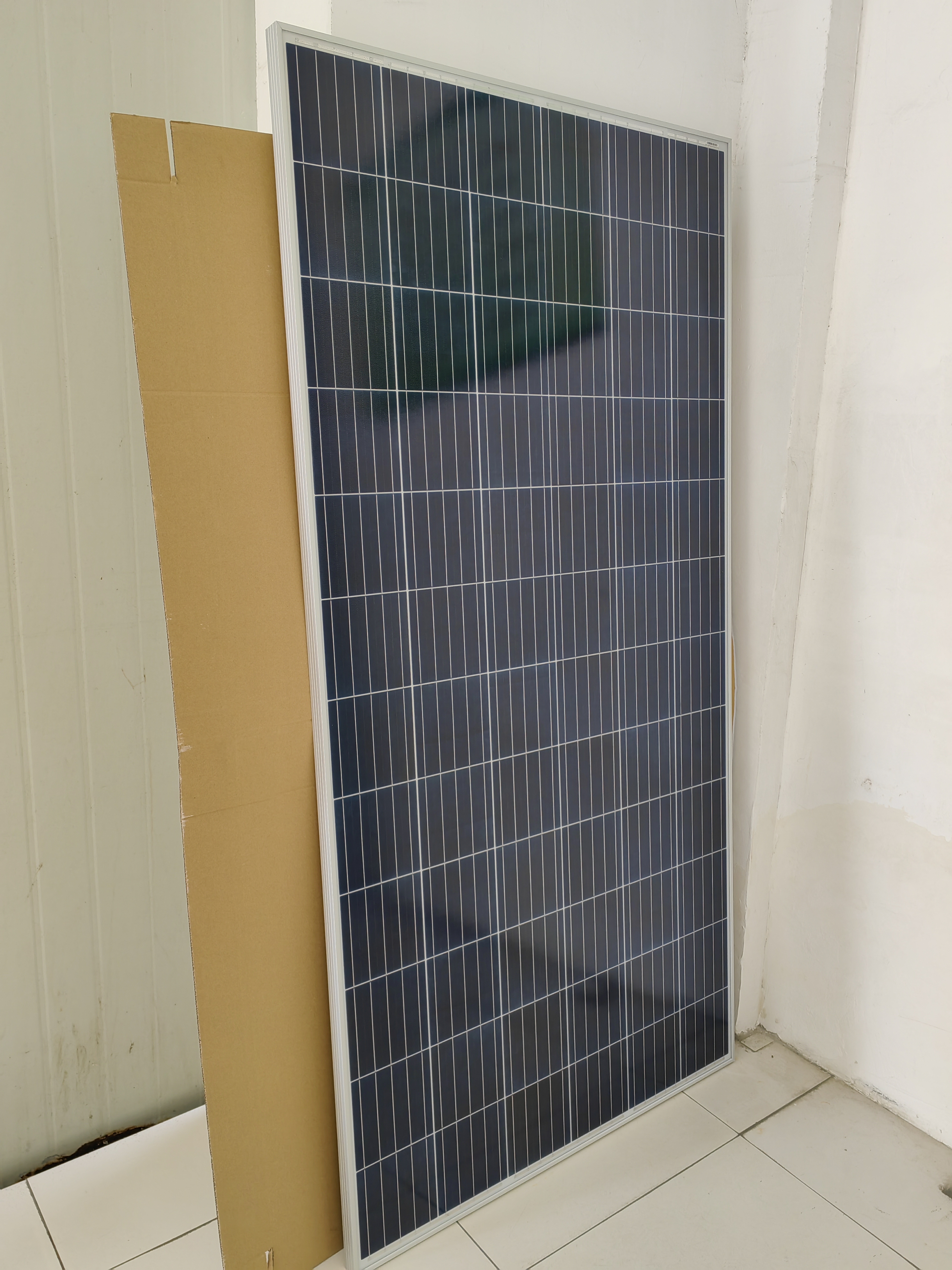 157mm PERC Solar Cells 340W Poly Pannello solare fotovoltaico Modulo fotovoltaico per sistema solare domestico 320W 330W